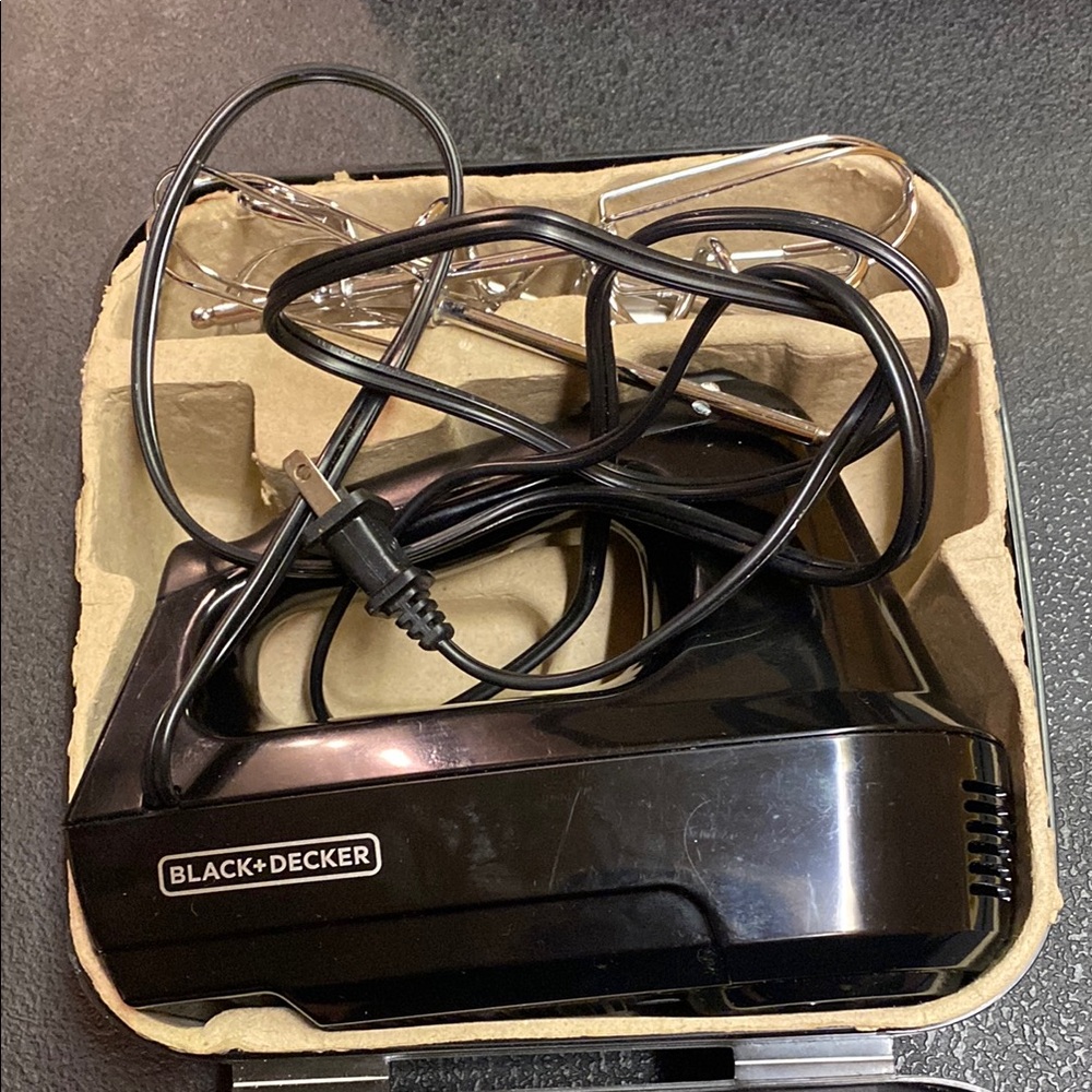 Black+Decker Hand Mixer